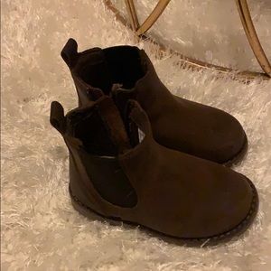 UGG Kid Callum Ankle Boot
